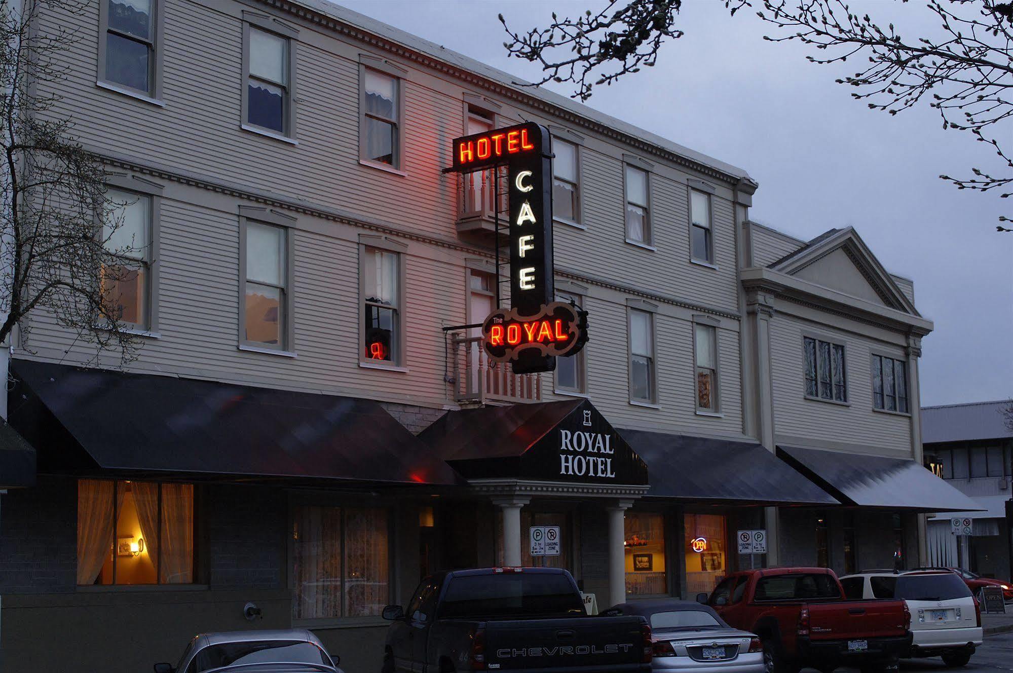 Royal Hotel Chilliwack Exterior photo
